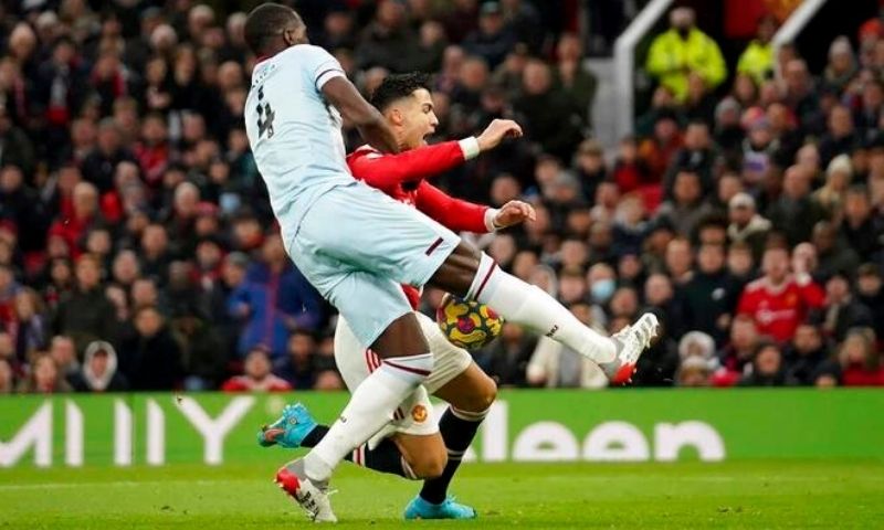 Thông điệp ý nghĩa từ câu chuyện Ronaldo đóng giả người vô gia cư